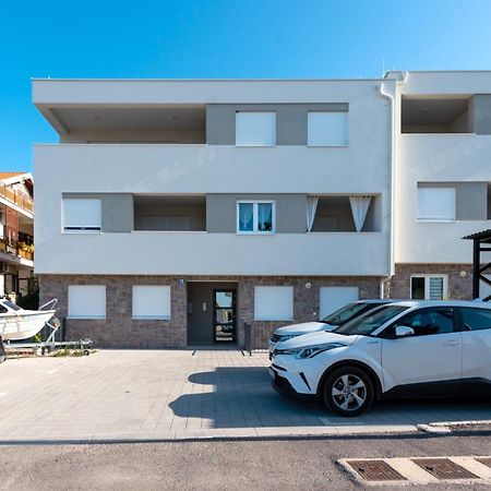 Apartment Apartman Mia Brodarica  Esterno foto